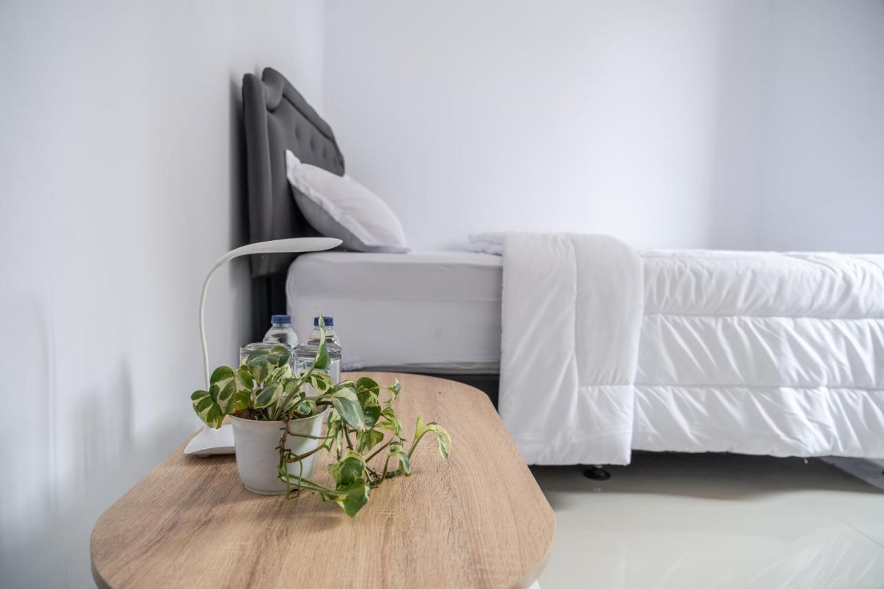 Azalia Homestay Yogyakarta Exterior photo
